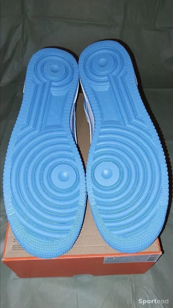 Basket Nike Air Force One Low Rétro  neuf Ajouté le : 02/02/2024