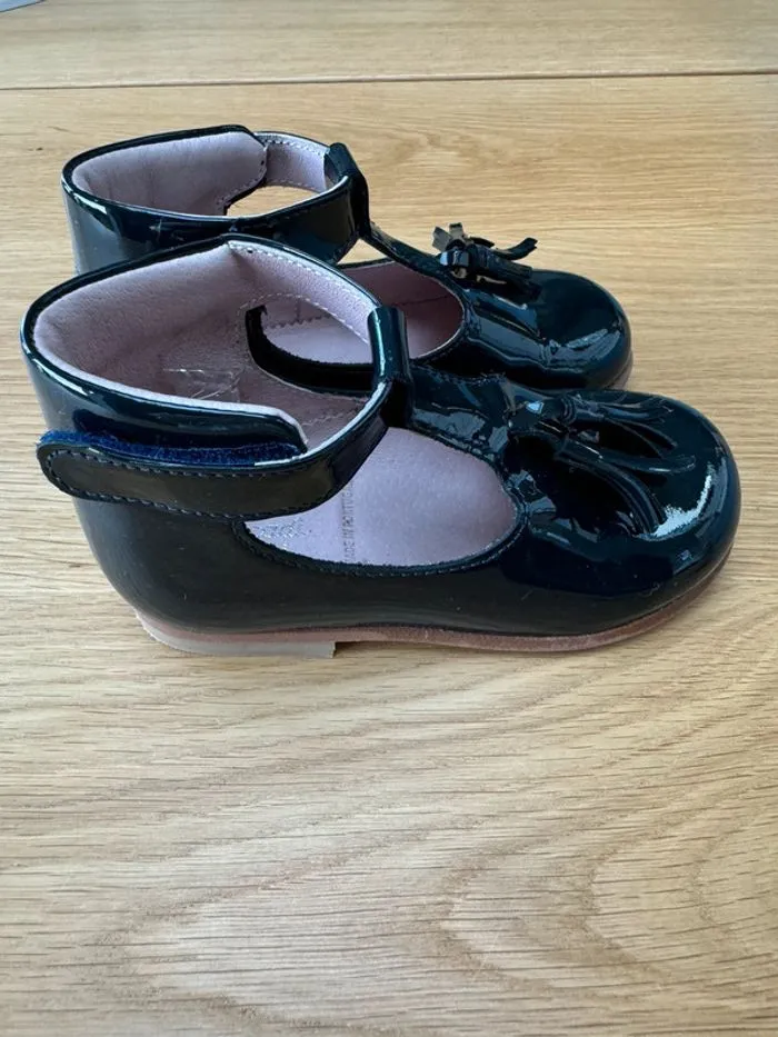 Bottines Salomé modèle Églantine bleu marine vernis - Pointure 23 - Jacadi | Beebs
