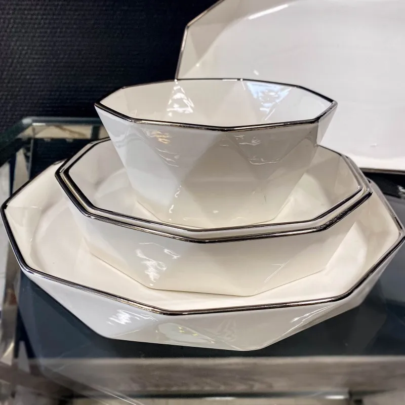 Service de table octogonal porcelaine fine 25 pièces argenté